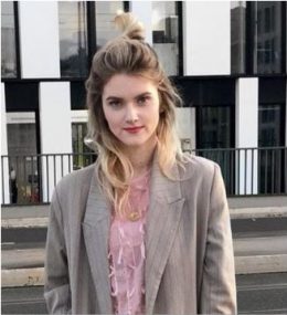 Portraitfoto von Kumpanion Alina aus Düsseldorf